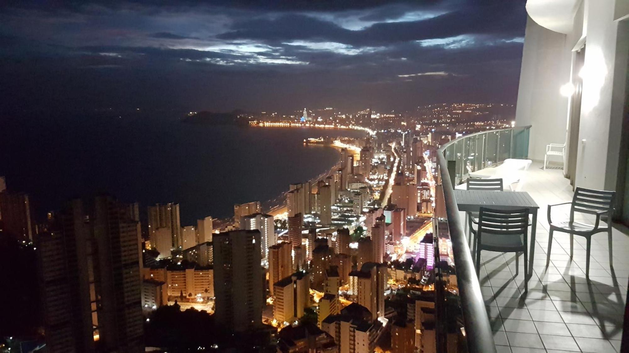 Deluxe Penthouse On The 42Nd Floor With Amazing Sea Views Apartamento Benidorm Exterior foto